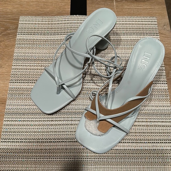 I.N.C. Round heel strap sandals in baby blue - Picture 5 of 10